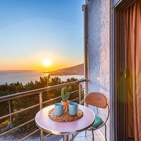 Charm 6, 2br Ap Sea View, Parking Sarandë